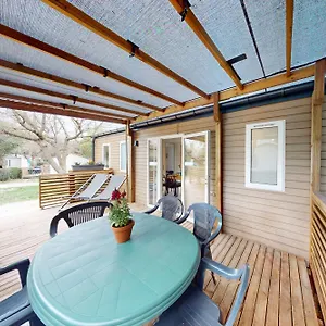 https://camping-saint-gabriel.fr-provencehotel.com
